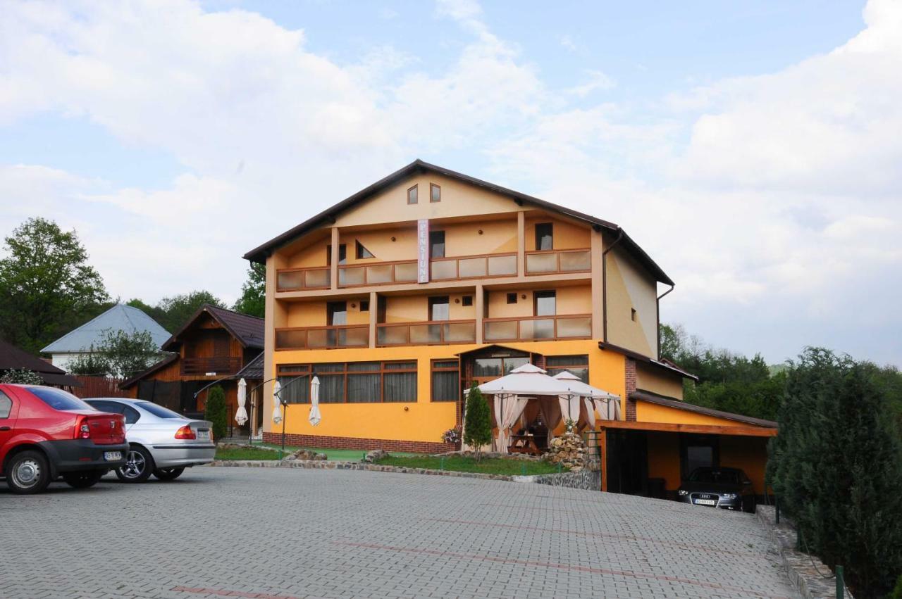 Pensiunea Nicol Otel Valea Iasului Dış mekan fotoğraf